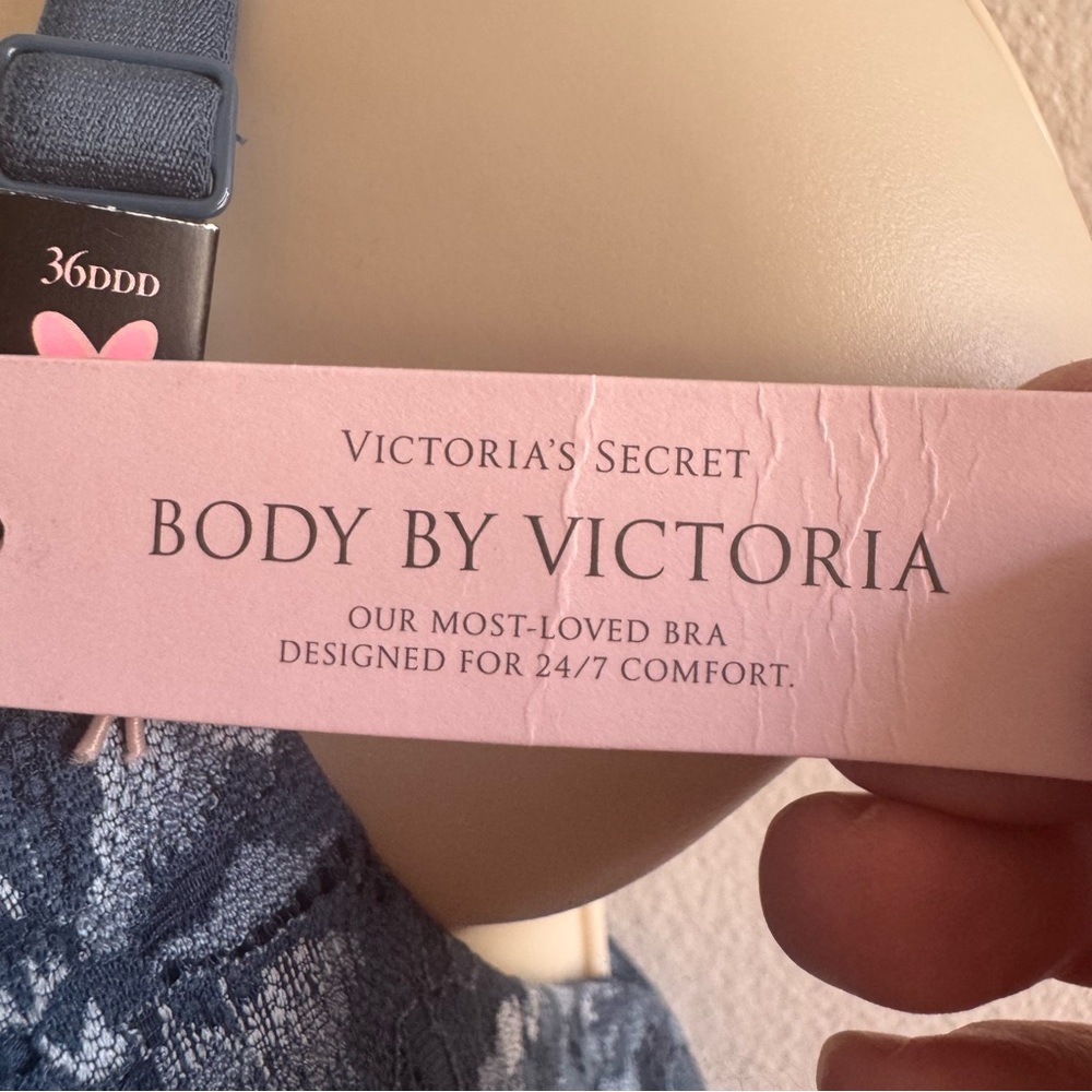 Victoria’s Secret Body by Victoria Bra 36DDD Navy Floral Lace NWT - Picture 4 of 8